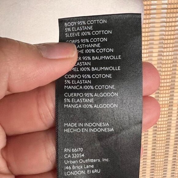 Black Maeve Anthropologie cropped short flowy sleeved v-neck top - Picture 5 of 5